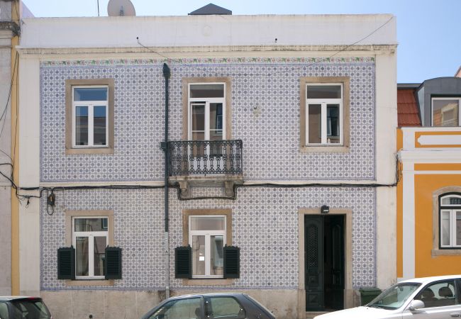 House in Lisbon - Garden Mansion in Historic Centre 4 by Lisbonne Collection