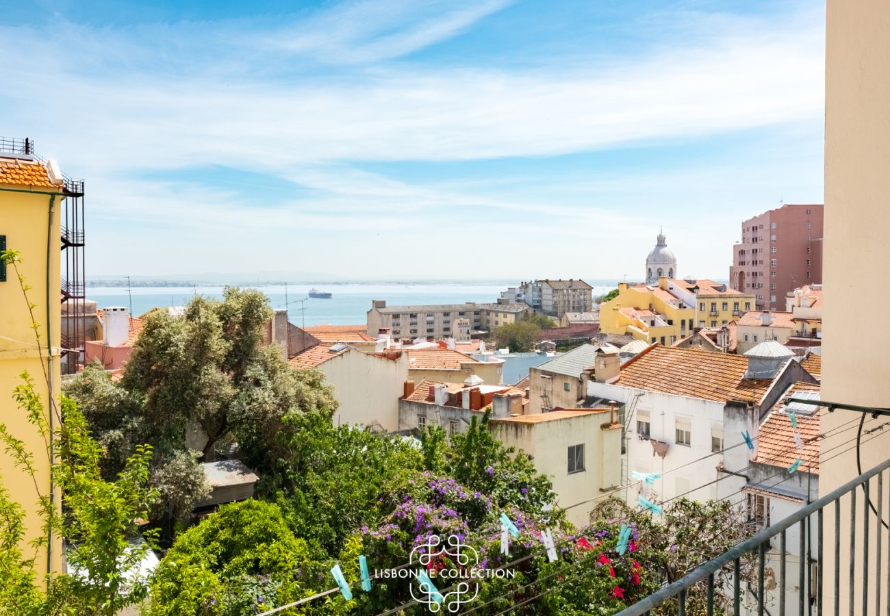 Apartment in Lisbon - River View with Balcony Apartment 47 by Lisbonne Collection