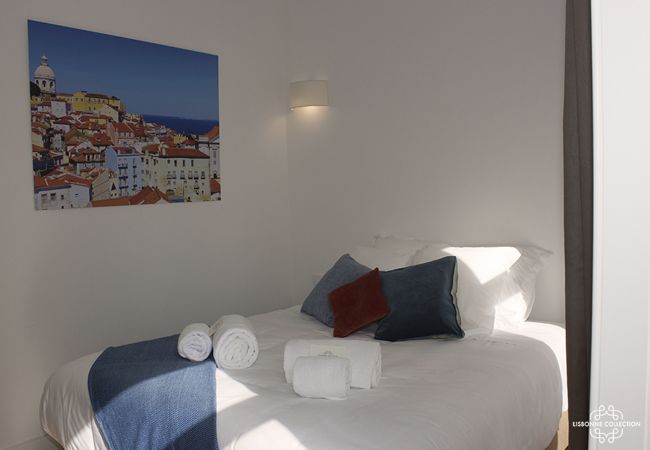 Spacious and resplendent room in the heart of the city of Lisbon