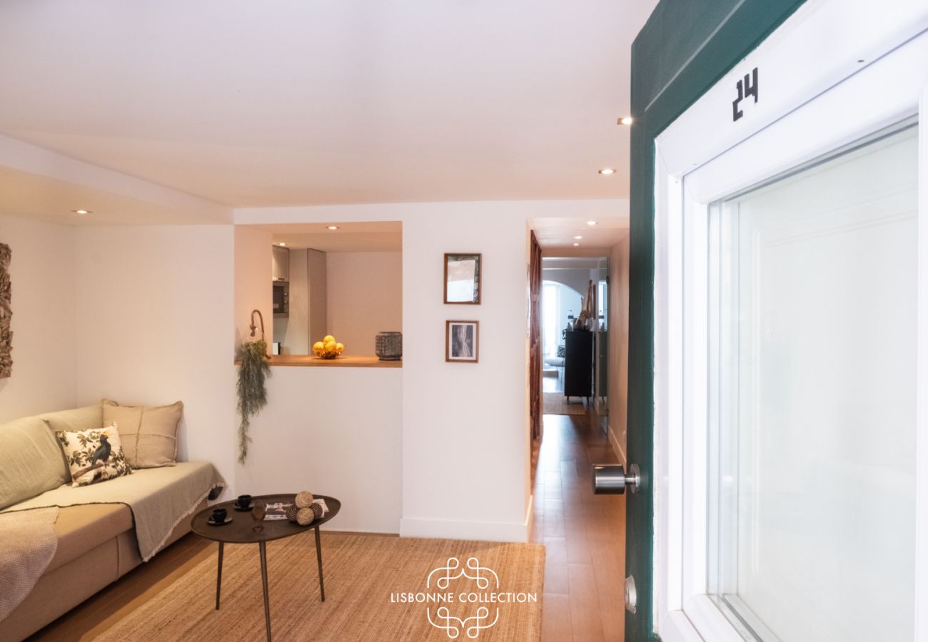 Apartment in Lisbon - One Bedroom with Terrace in Alfama Centre 75 by Lisbonne Collection