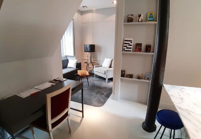 Apartment in Lisbon - Elegant One Bedroom Apartment in Bairro Alto 86 by Lisbonne Collection