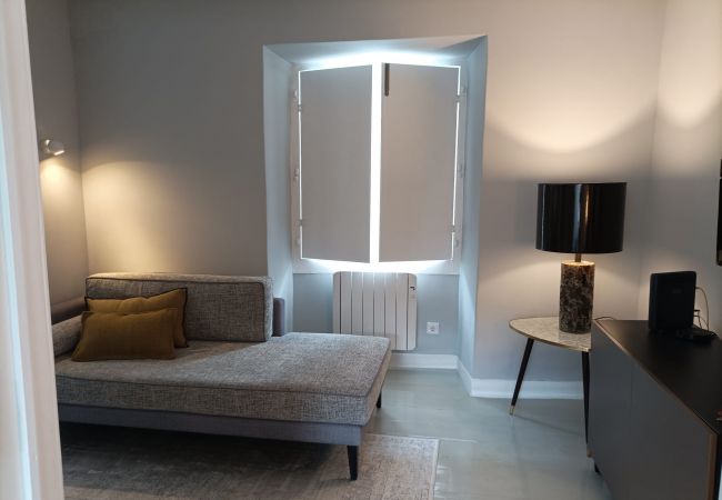 Apartment in Lisbon - Stylish One Bedroom Apartment in Bairro Alto 88 by Lisbonne Collection